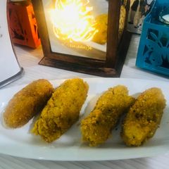 A picture of Crispy potato vada.