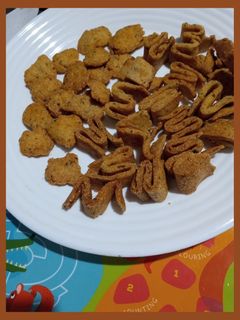 खस्ता मठरी (Khasta mathri recipe in hindi) रेसिपी मुख्य फोटो