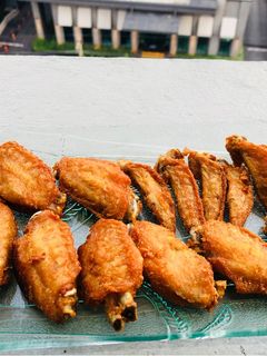 รูปของ ปีกไก่ทอดน้ำปลา
