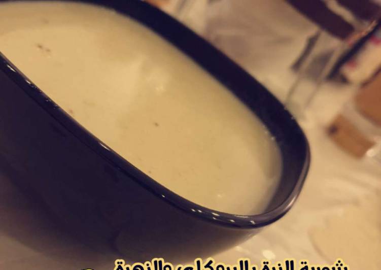 شوربة الذرة بالبروكلي والزهرة