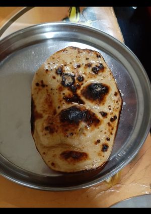 ઘઉંના લોટની નાન(ghu na lot ni naan in Gujarati) રેસીપી મુખ્ય ફોટો