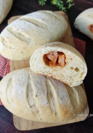 Foto resep Minced Sausage Chia Seed Soft Sourdough Bread