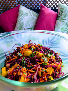 Una foto de Ensalada de lombarda tropical agripicante