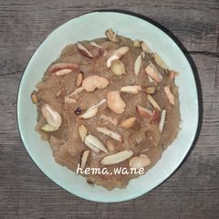 A picture of Moong dal halwa.