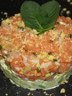 Una foto de Cómo hacer tartar de salmón de @HungFaiTopChef