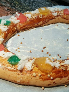 Una foto de Roscón de Reyes (sin masa madre)