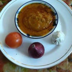 A picture of Garlic chutney.