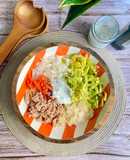 Ensalada de cous cous con atún y salsa de yogur