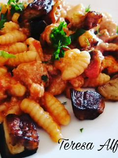 Foto di Gnocchetti sardi con salsiccia e melanzane
