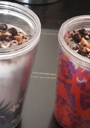 બદામ શેક (Badam Shake Recipe In Gujarati) રેસીપી મુખ્ય ફોટો