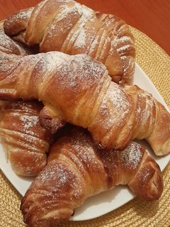 صورة لوصفة كرواصون بدون زبدة التوريق