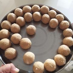 A picture of Daal baati churma ladoo.