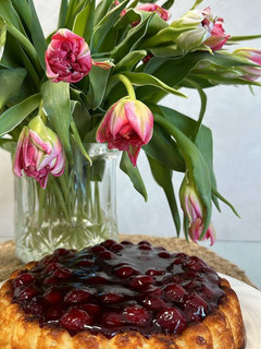 Фото Сирна запіканка з вишневим компоте 🍒.