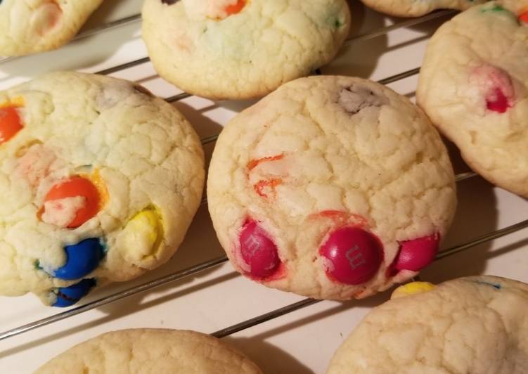 Easy cake mix M&M cookies