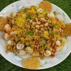 A picture of Makhana puffed rice bhel.