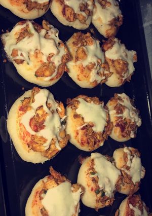 صورة لوصفة ميني بيتزا بالدجاج 😋