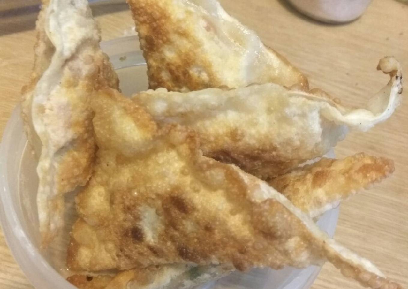 Samosa (lumpia) isi sayur goreng