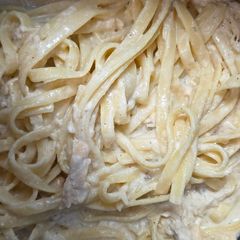 A picture of Dump and Bake Chicken Alfredo.