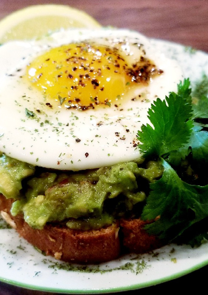 A picture of Mike's Southwestern Avocado Whole Grain Breakfast Toast.