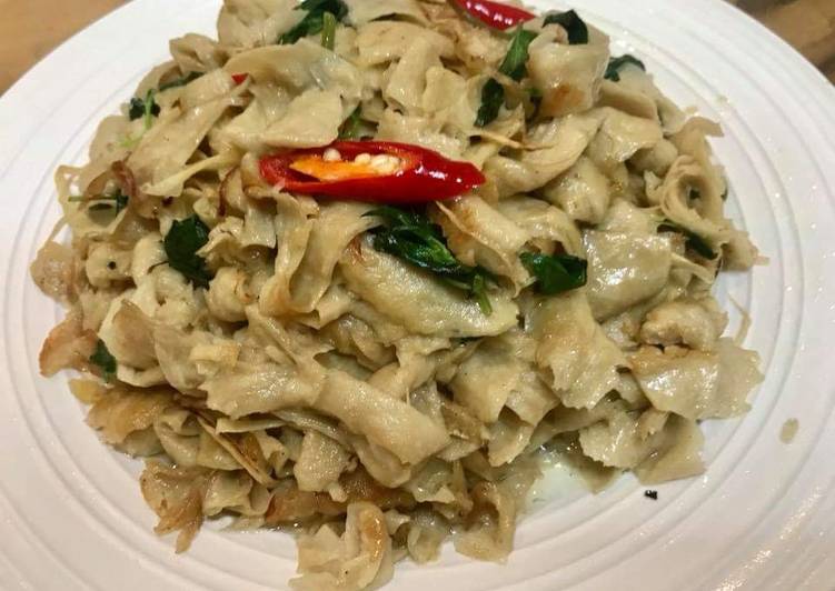 塔香薑絲炒麵腸（素食料理）