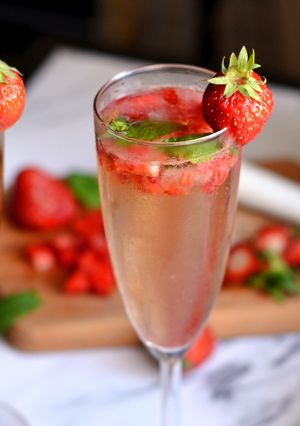 Epres pezsgős mojito recept fotója
