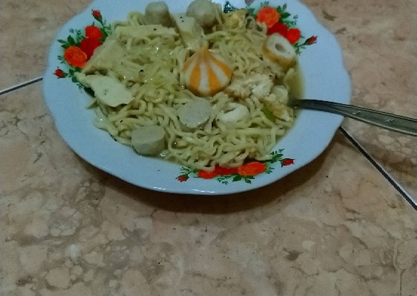 Bakmi godog topping bakso ikan