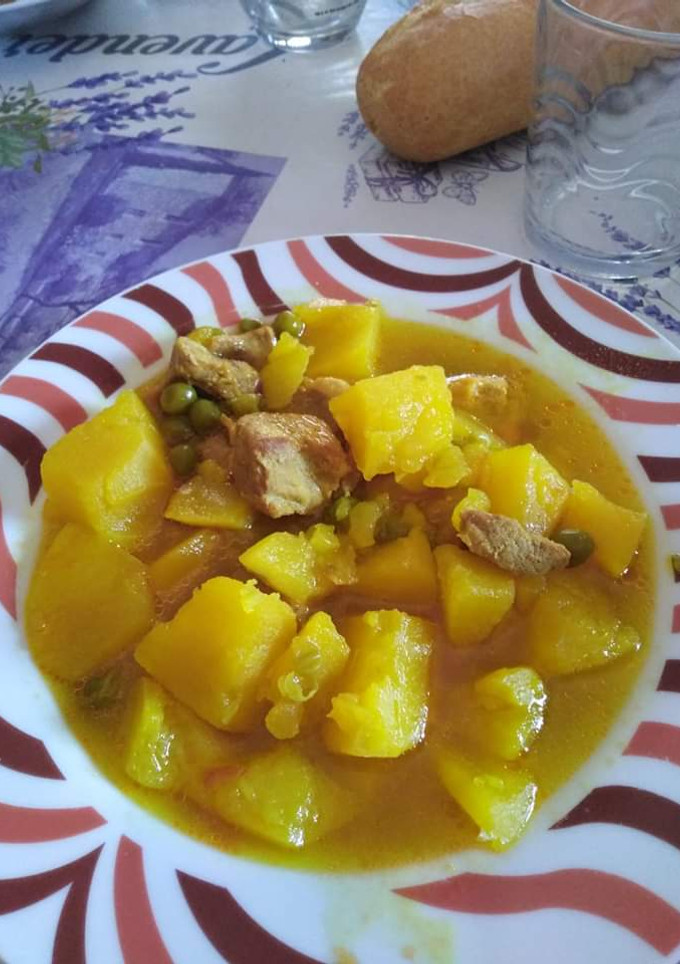 Una foto de Estofado de patata y carne