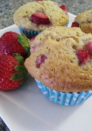 รูปของ Whole wheat strawberry muffins ❌sugar | โฮลวีทสตรอว์เบอร์รีมัฟฟิน ❌น้ำตาล ❌เนย