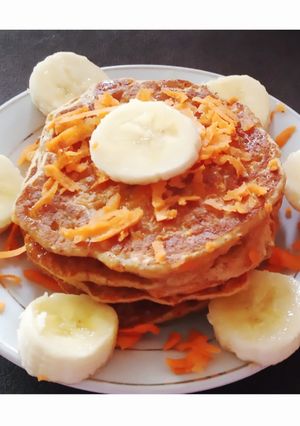 Una foto de Pancakes veganos de zanahoria saludables.🥕