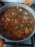 Guiso de costilleja con fideos