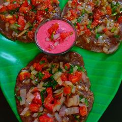 A picture of Ragi uttapam.