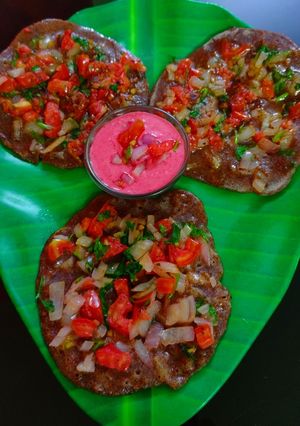 A picture of Ragi uttapam.