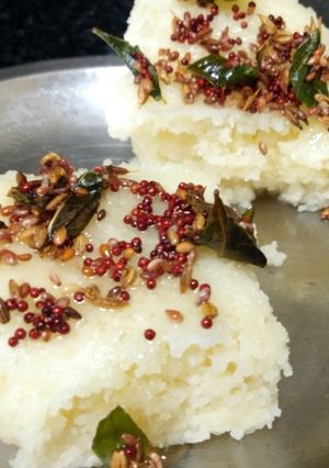 A picture of Instant rava/ sooji dhokla.