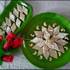 A picture of Kaju Katli.