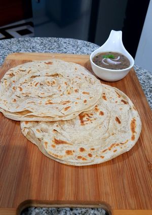 A picture of Lachcha Paratha.