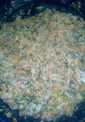 Una foto de Pasta de pollo con verduras