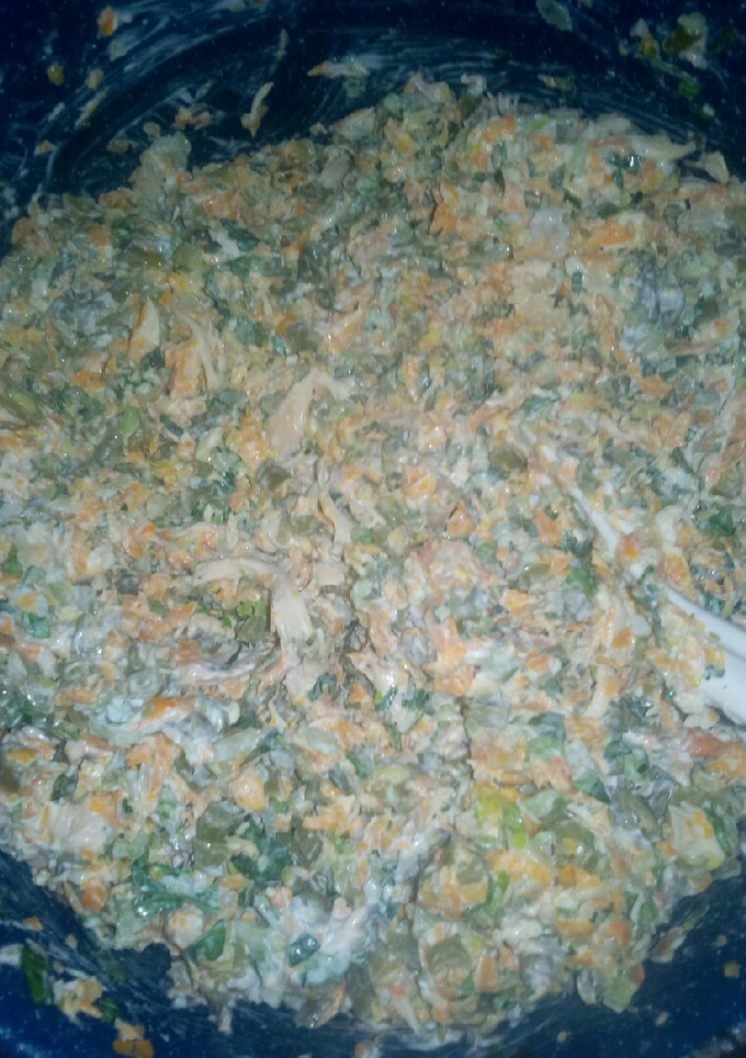 Una foto de Pasta de pollo con verduras