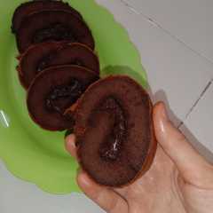 A picture of Bolu gulung cokelat.