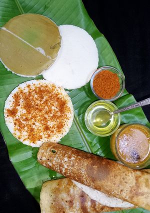 थट्टे इडली (Thatte Idli recipe in hindi) रेसिपी मुख्य फोटो