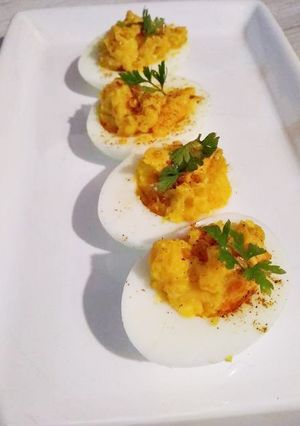 Una foto de Huevos rellenos