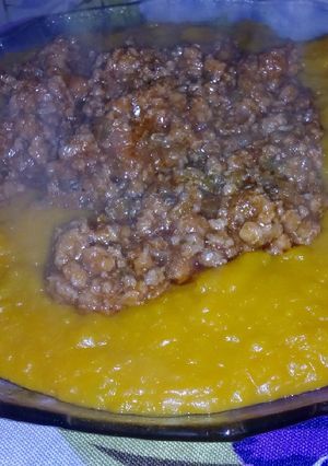 Una foto de Kiveve con salsa