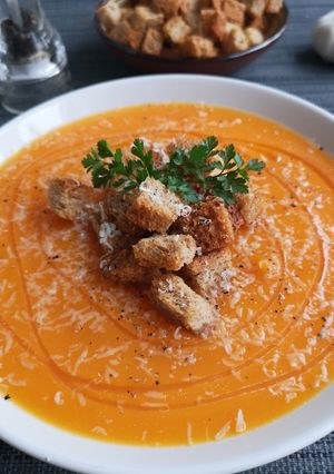 O poză a rețetei Supă cremă de dovleac plăcintar.