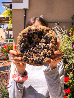 Una foto de MEGA-COOKIE DE OREO
