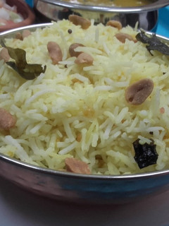 A picture of Raw mango rice.