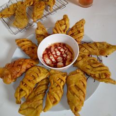 A picture of Alo samosa.