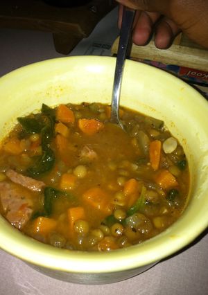 Una foto de Sopa de lentejas