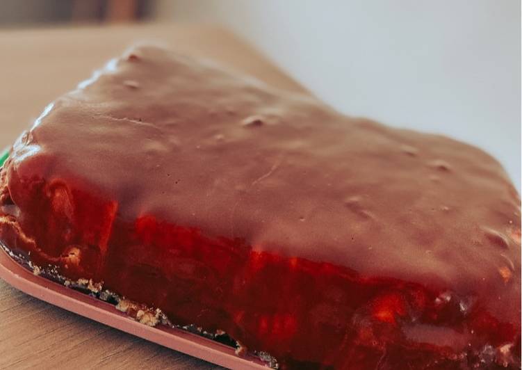 Simple Way to Make Super Quick Homemade Torta helada de frutilla y dulce de leche