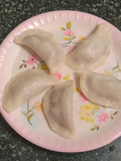 வாழைப்பழம் பூரணக்கொழுக்கட்டை (Vaazhaipazham poorana kolukattai recipe in tamil) செய்முறை முக்கிய புகைப்படம்
