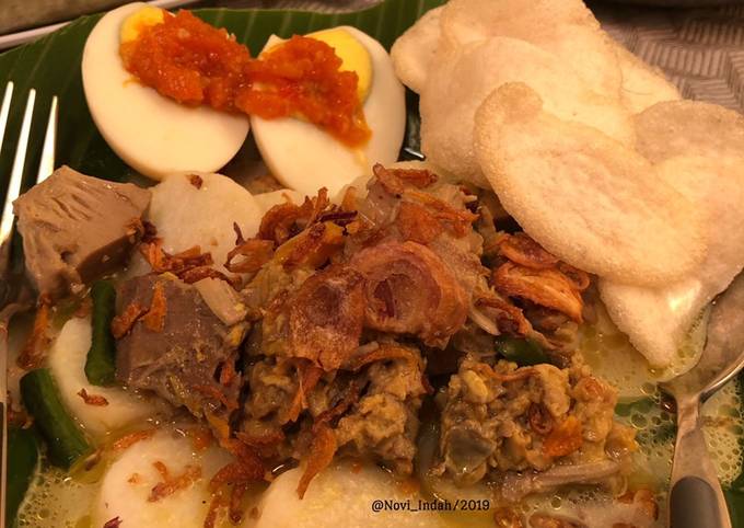 Standar Bagaimana cara buat Lontong sayur pedas  gurih