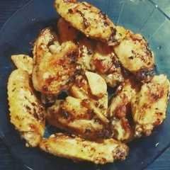 Una foto de Alitas de pollo a la plancha